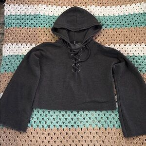 Missguided Dark Gray Lace-Up Cropped Bell Sleeve Hoodie Womans sz 6